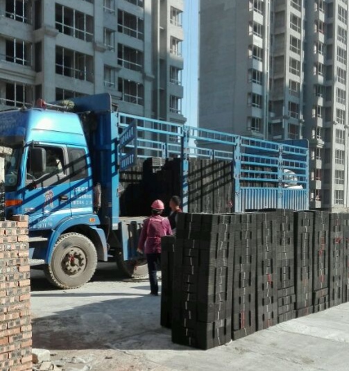 車(chē)庫(kù)排水板廠家http://www.divademure.com/